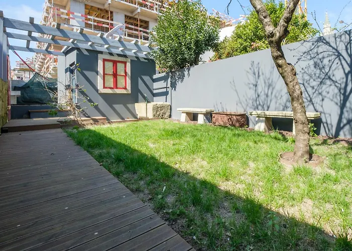 Porto Suites Do Marques